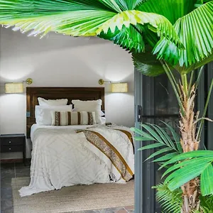 Holiday home The Jade Pavilion Couples And Digital Nomads